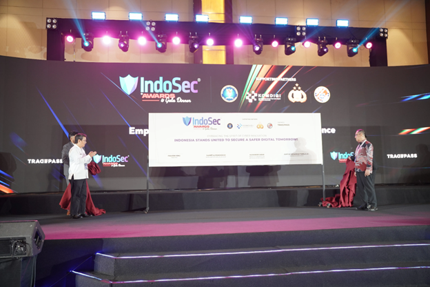 Building a Security-Aware Culture: Insights from Cybersecurity Expos